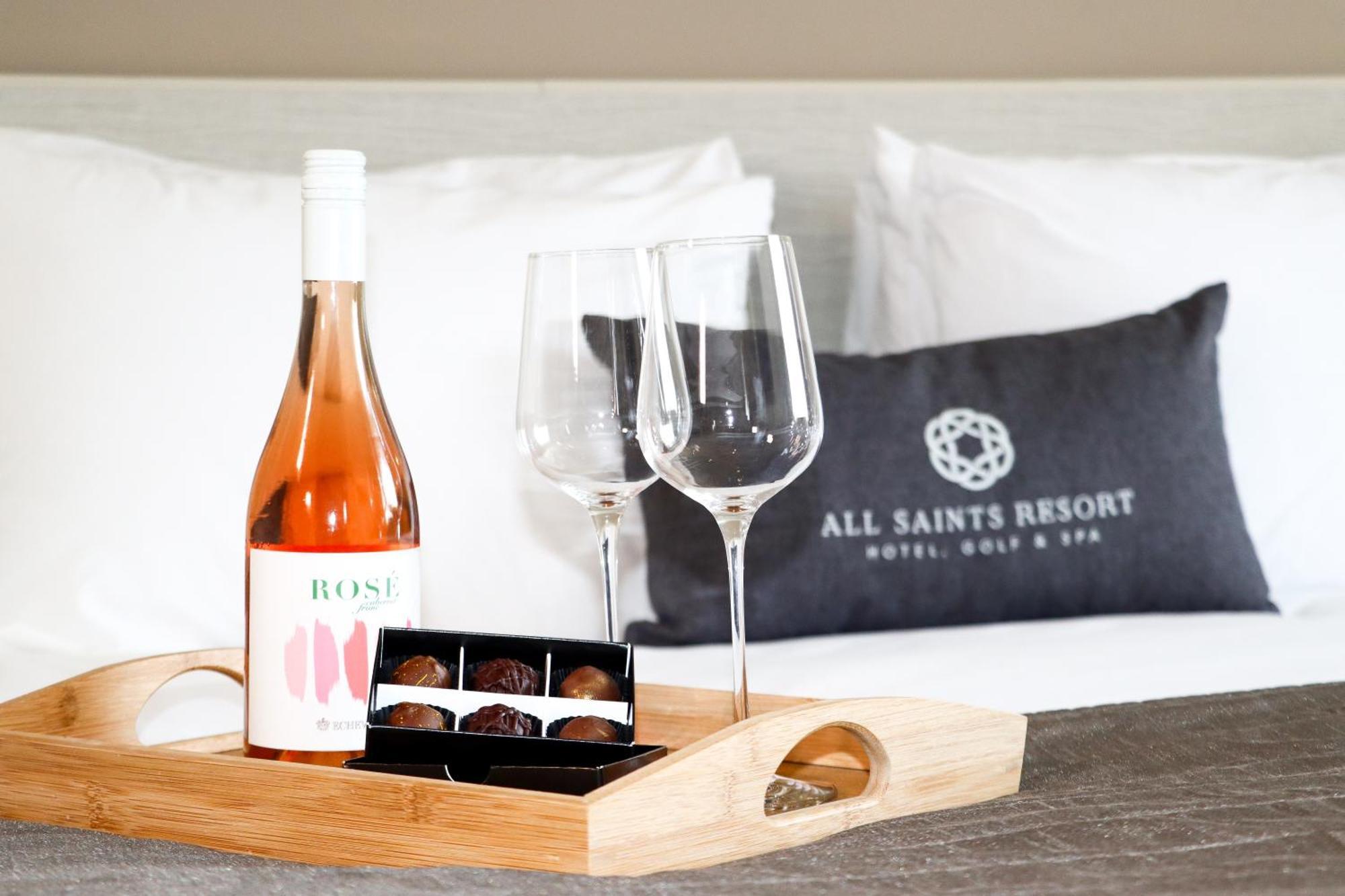 All Saints Resort Bury St. Edmunds Esterno foto